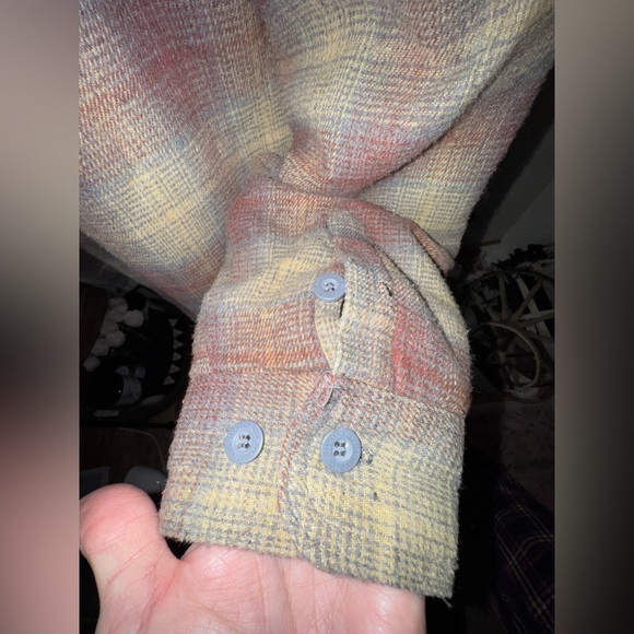 Mountain Ridge Plaid Hooded Jacket. Size Medium. GUC - Picture 9 of 12